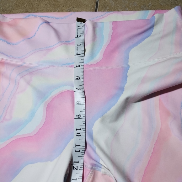 Fabletics Power Hold Pastel Capri Leggings Size XL/XXL - Picture 5 of 7
